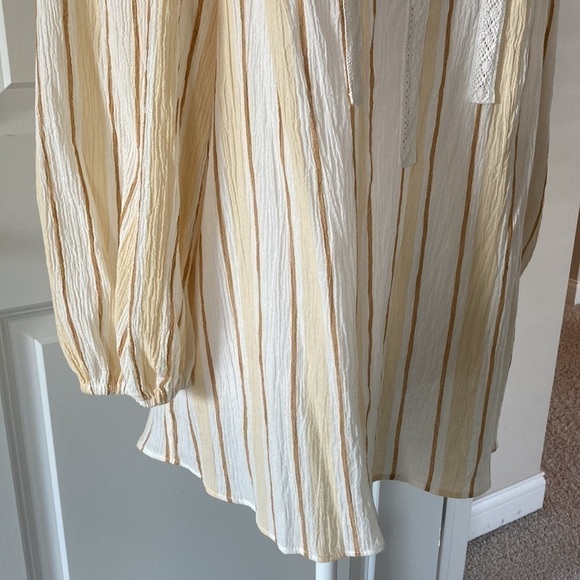 LC Lauren Conrad medium peasant blouse  lace 3/4 sleeves NWT - Picture 4 of 14